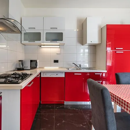 Apartment A & J Petrcane